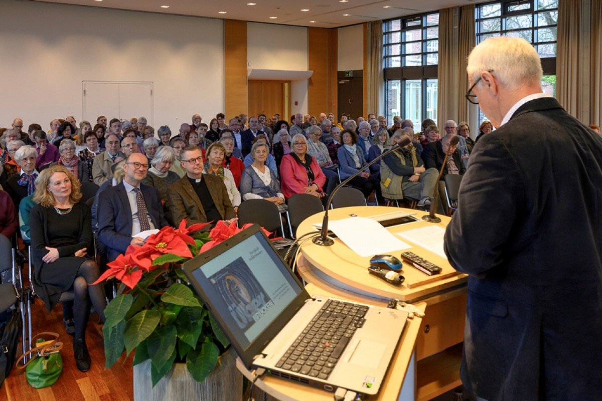 Dr. Martin Feltes als Pädagogischer Direktor eingeführt