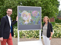 Farbenfrohe Gartenausstellung – Jutta Engelage zeigt einen poetischen und fragilen Blick auf die Welt