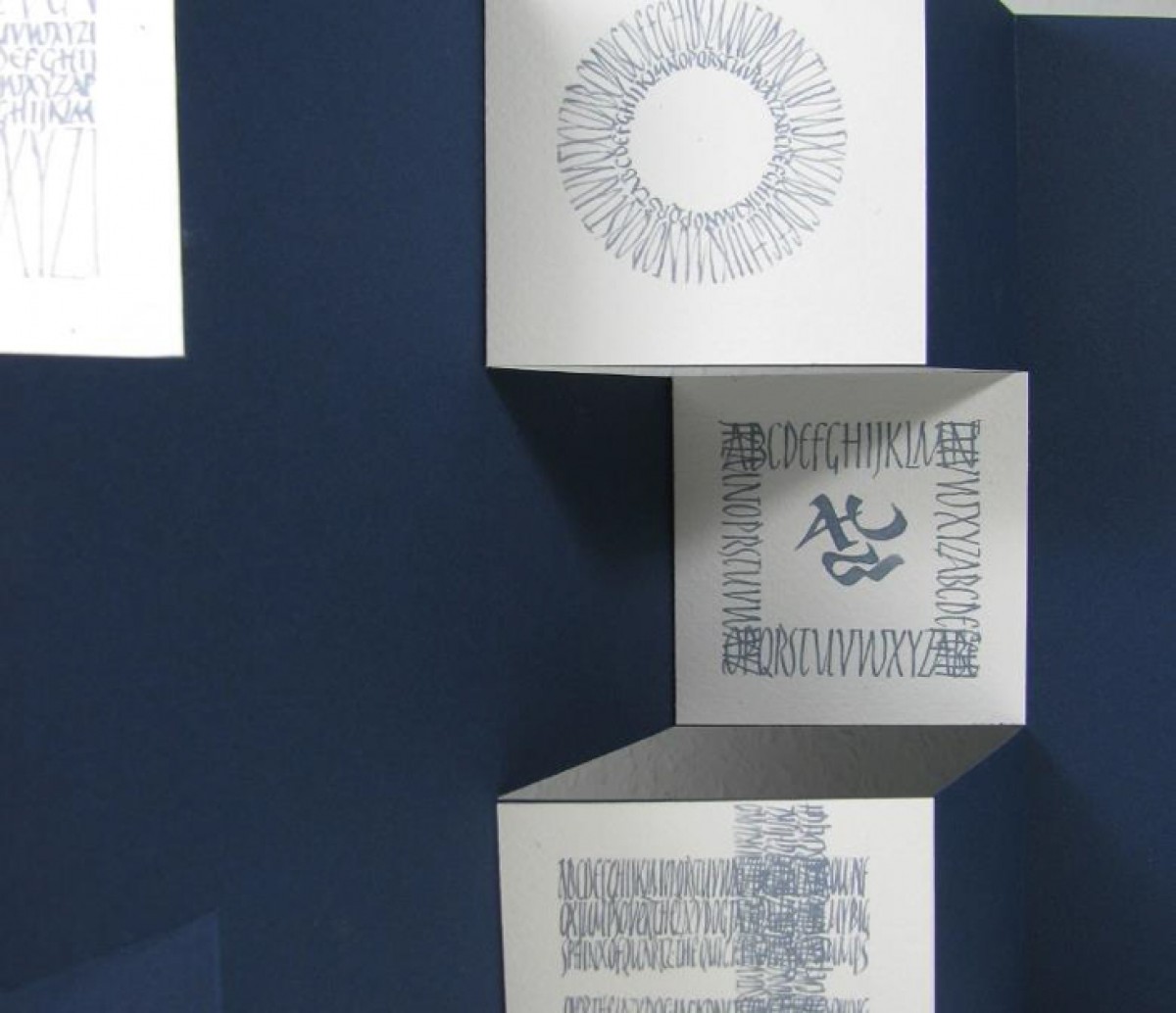 Kalligrafie und Pop-up-Techniken