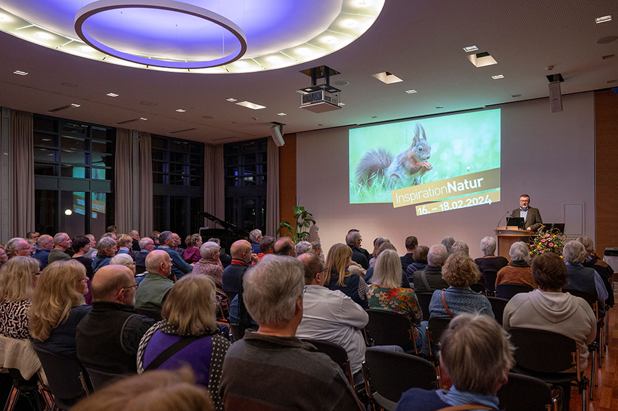 Willi Rolfes eröffnet die Veranstaltung Inspiration Natur