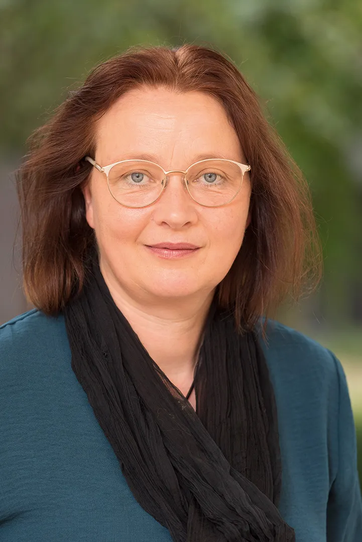 Porträt von Ruth Bäker